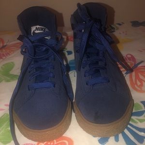 Boys Nike Sued HighTop Shoes